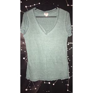 MOSSIMO GREEN V-NECK
